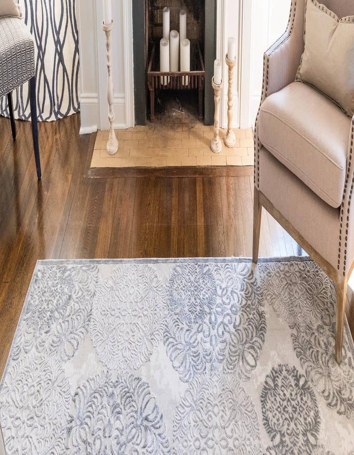 Detail image of  5' x 8' Derbyshire Rug