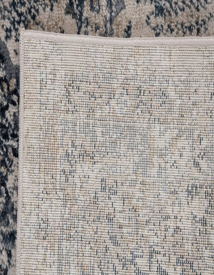 Detail image of  5' x 7' 7 Eliza Rug