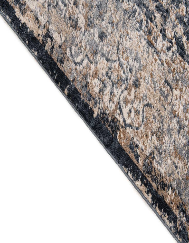 Detail image of  5' x 7' 7 Eliza Rug