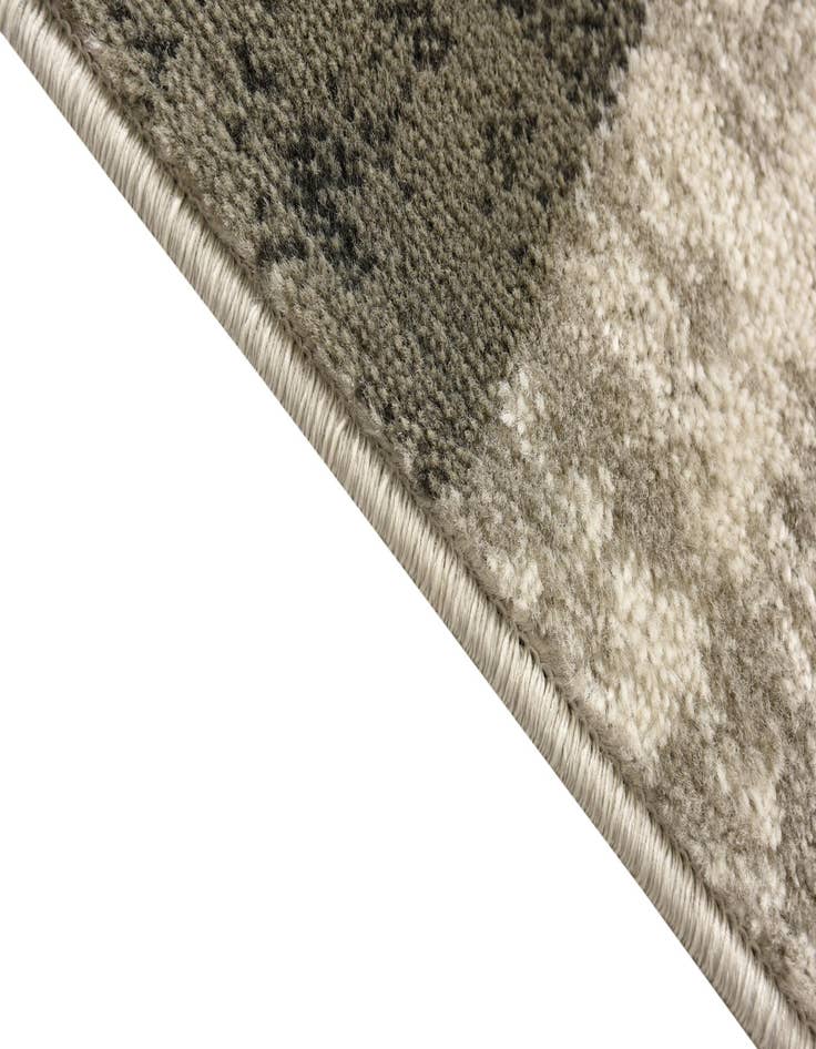 Detail image of  5' 3 x 7' 2 Equinox Rug