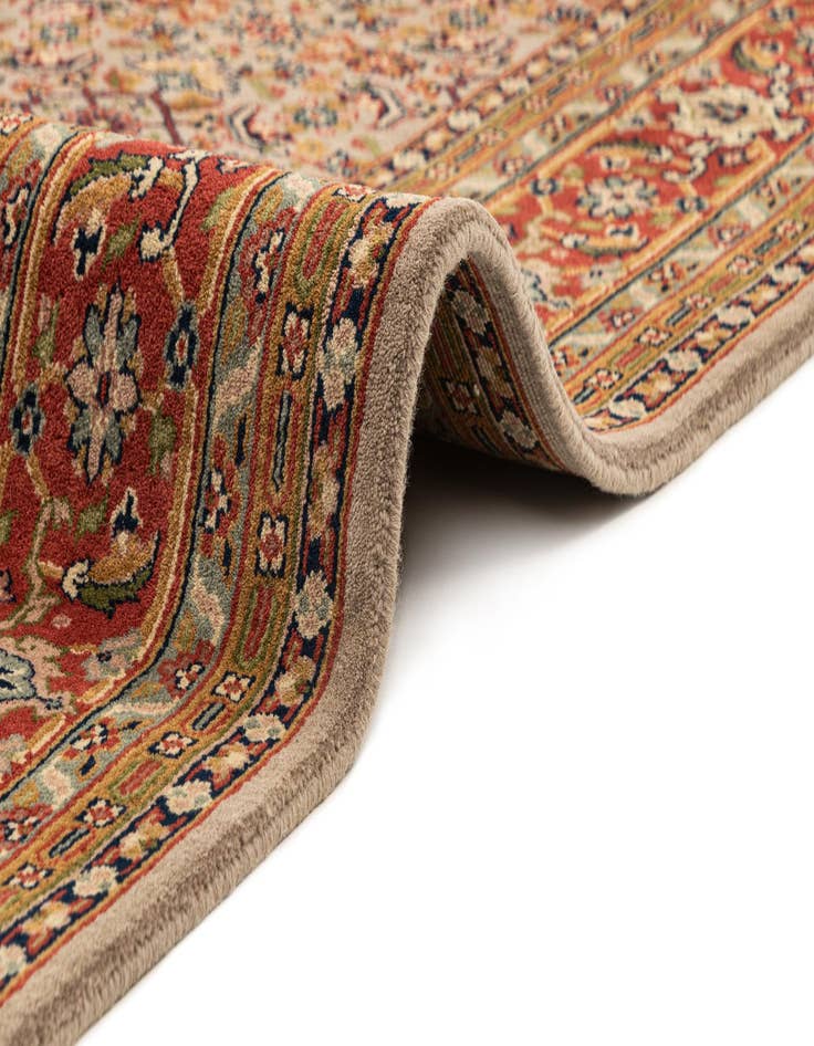 Detail image of  6' 5 x 9' 10  Hand Knotted Farahan Wool Rug