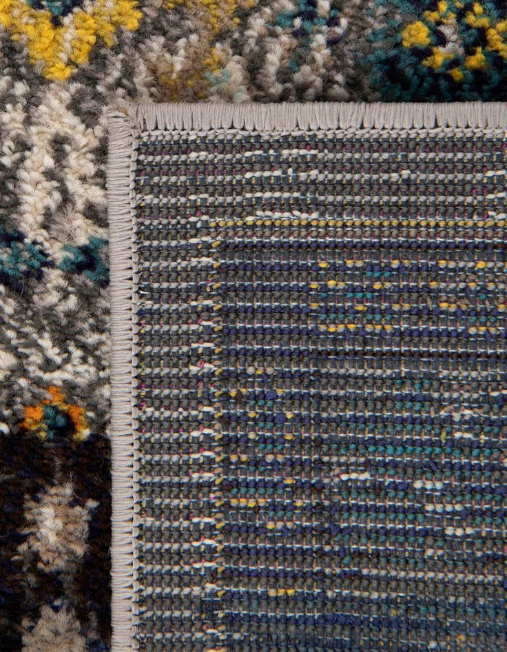 Detail image of  7' x 10'  Washable Fleur Rug
