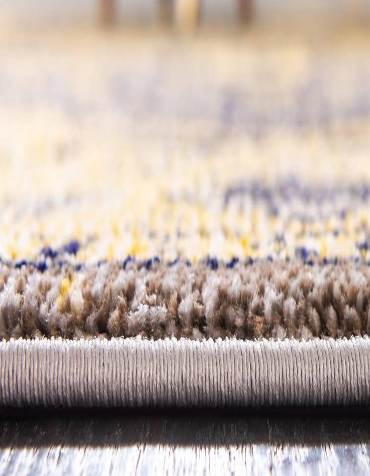 Detail image of  3' 3 x 5' 3  Washable Fleur Rug
