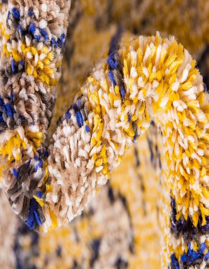 Detail image of  3' 3 x 5' 3  Washable Fleur Rug