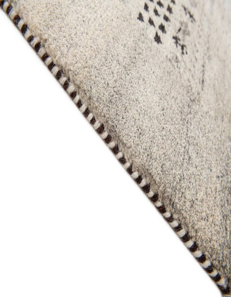 Detail image of  4' x 5' 8  Hand Knotted Gabbeh Wool Rug