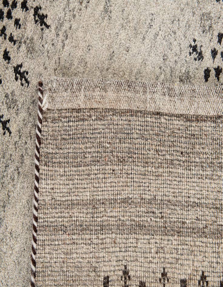 Detail image of  4' x 5' 8  Hand Knotted Gabbeh Wool Rug