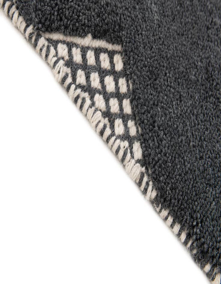 Detail image of  5' 2 x 8'  Hand Woven Hand Woven Rug