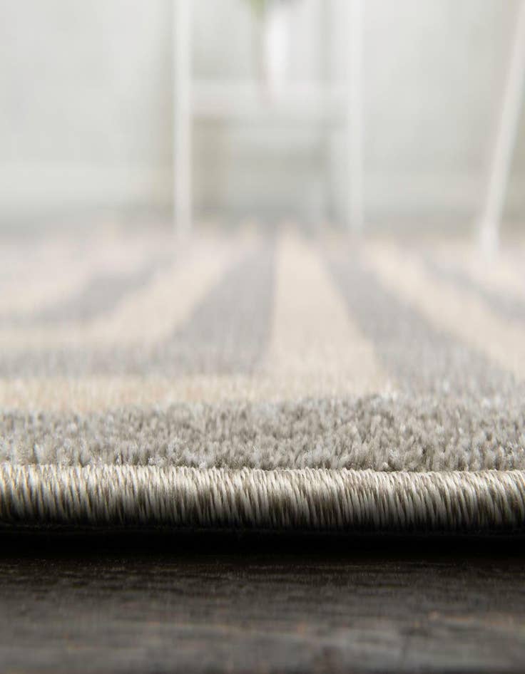 Detail image of  3' x 5' 3 Hera Rug