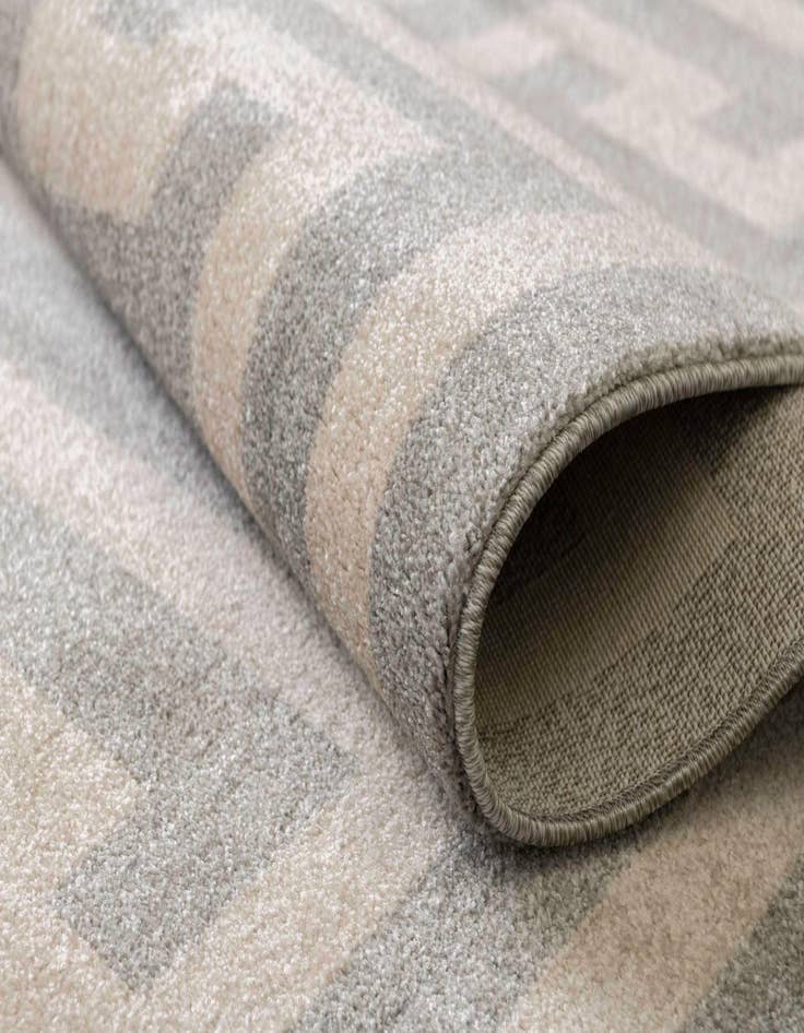 Detail image of  3' x 5' 3 Hera Rug