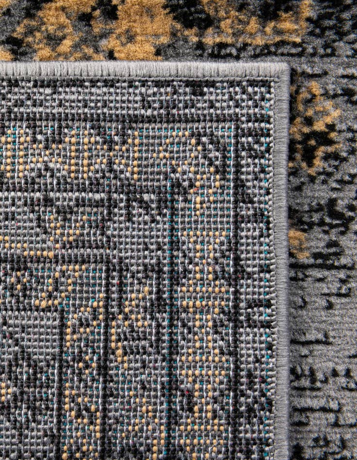 Detail image of  6' x 9' Heris Rug