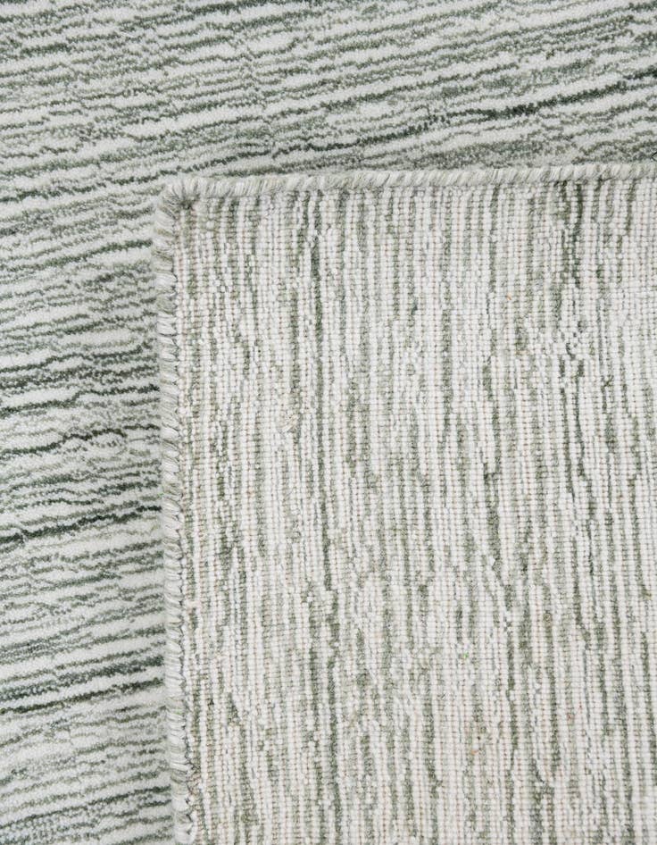 Detail image of  2' 2 x 3' 1  Hand Woven Jill Zarin English Manor Wool Rug