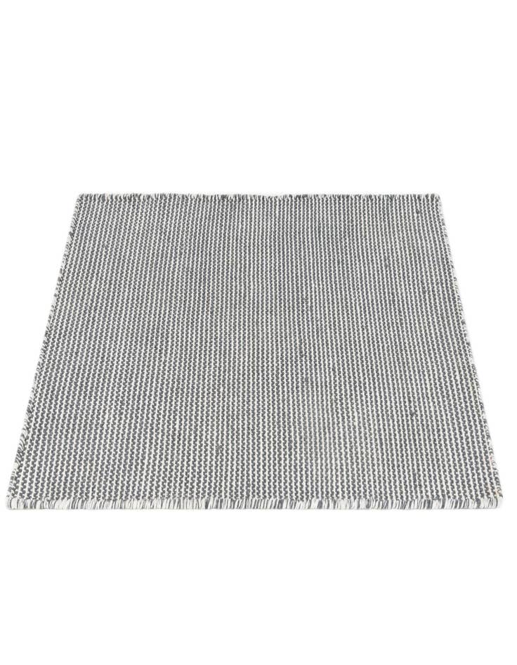 Detail image of  2' 3 x 3' 3  Washable Jill Zarin Palm Springs Indoor / Outdoor Wool Rug