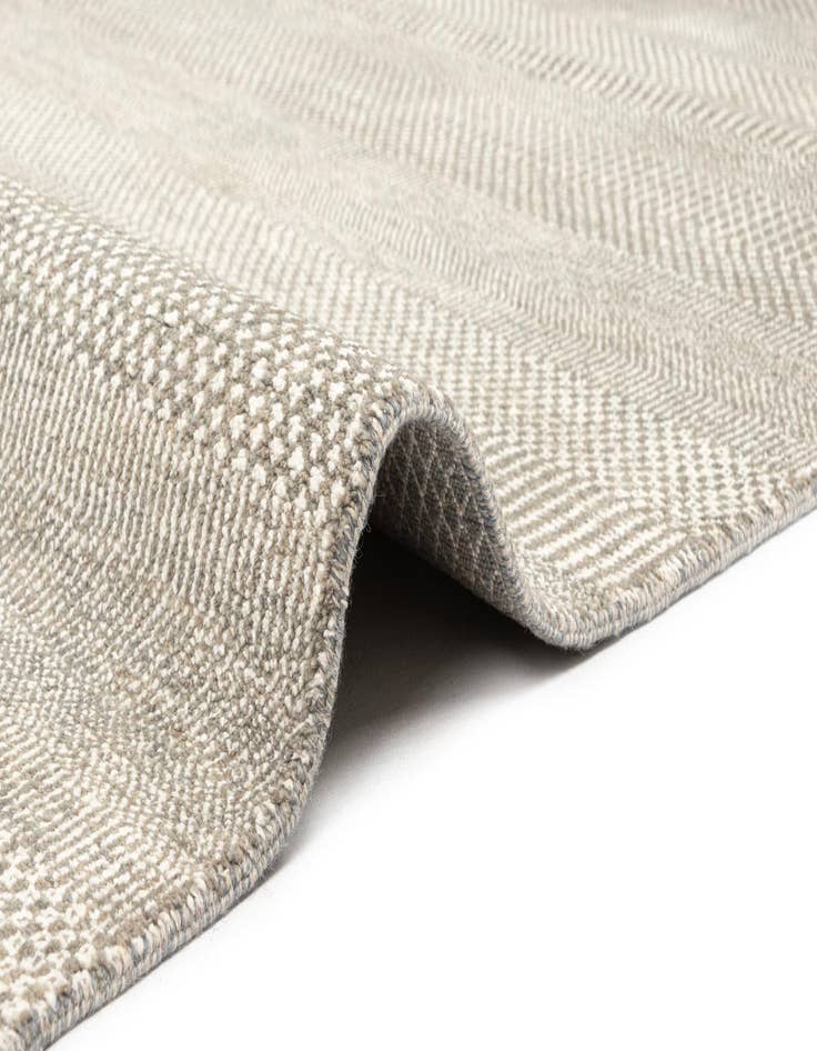 Detail image of  9' 1 x 12' 2 Kamla Wool Rug