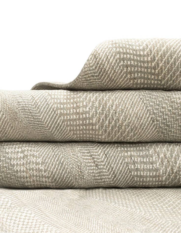 Detail image of  9' x 12' 1 Kamla Wool Rug