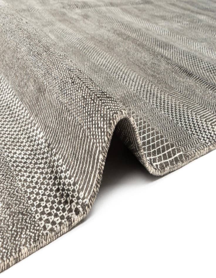 Detail image of  8' 11 x 12' 4 Kamla Wool Rug