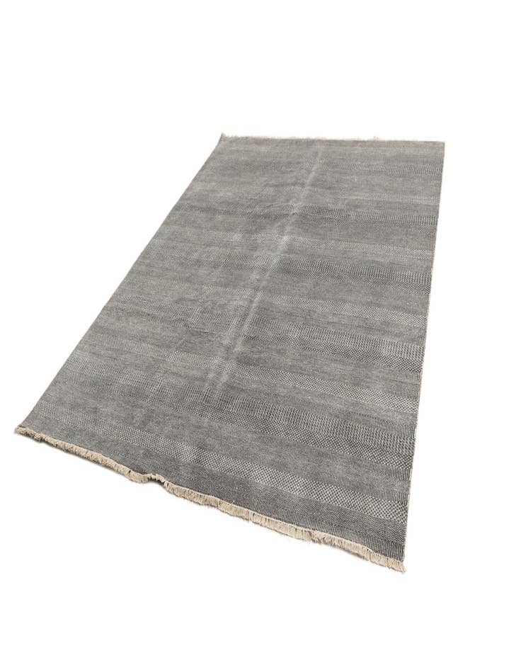 Detail image of  8' x 10' 1 Kamla Wool Rug