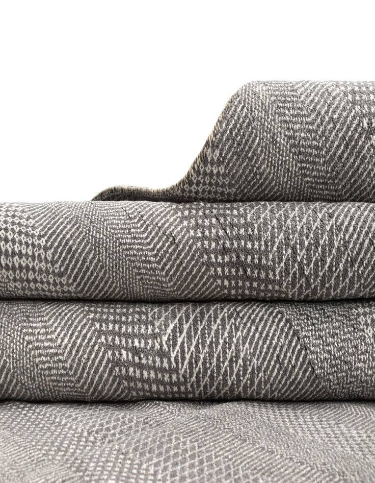 Detail image of  8' x 10' 1 Kamla Wool Rug