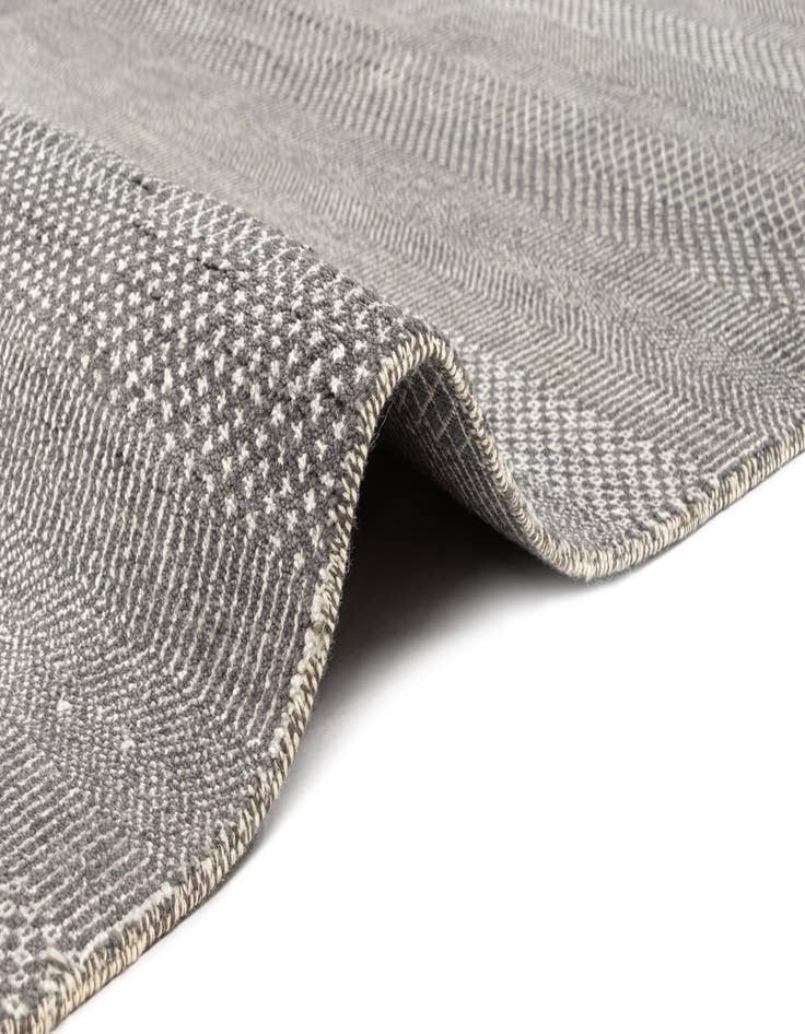 Detail image of  8' x 10' 1 Kamla Wool Rug