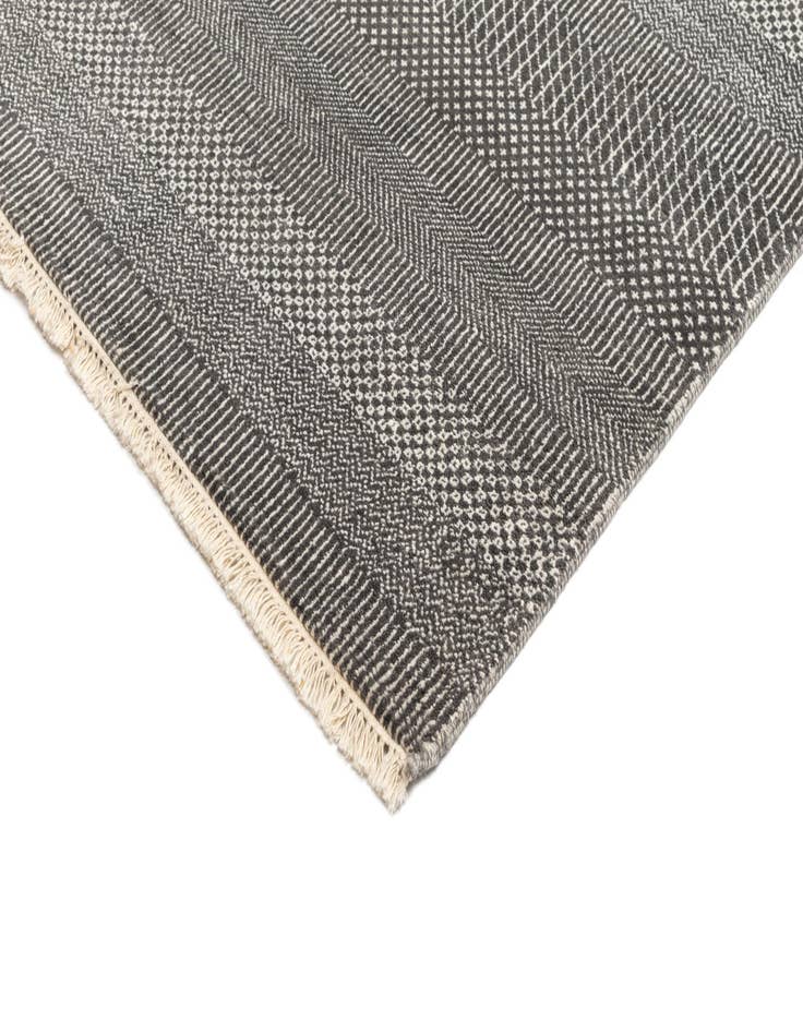 Detail image of  8' x 9' 11 Kamla Wool Rug