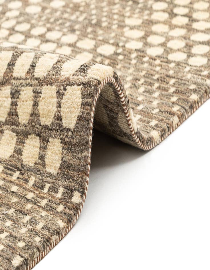 Detail image of  5' 5 x 7' 10  Hand Knotted Kashkuli Rug