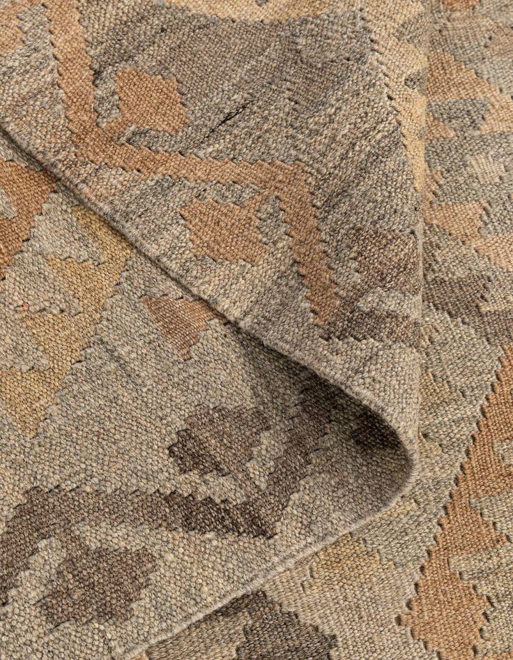 Detail image of  3' 5 x 4' 9  Hand Woven Kilim Maymana Wool Rug