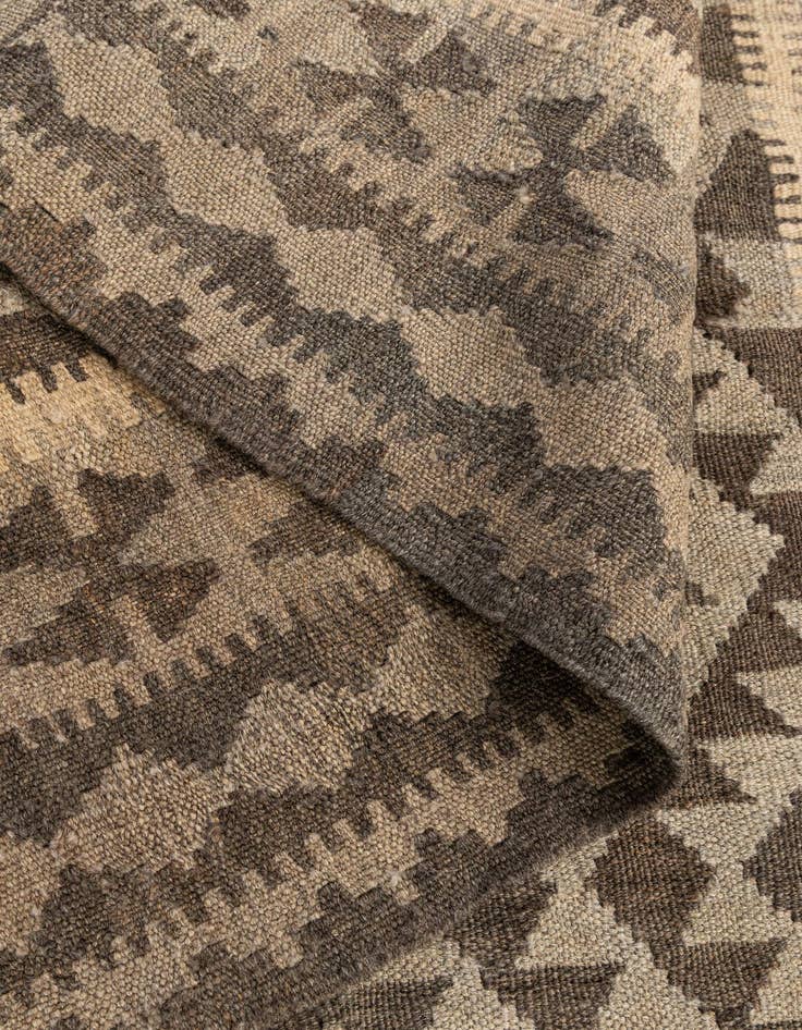 Detail image of  3' 5 x 4' 10  Hand Woven Kilim Maymana Wool Rug