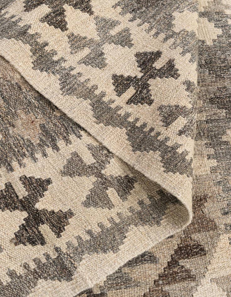 Detail image of  3' 4 x 5'  Hand Woven Kilim Maymana Wool Rug