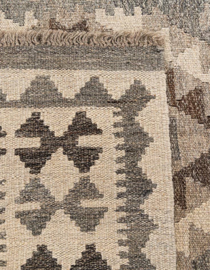 Detail image of  3' 4 x 5'  Hand Woven Kilim Maymana Wool Rug