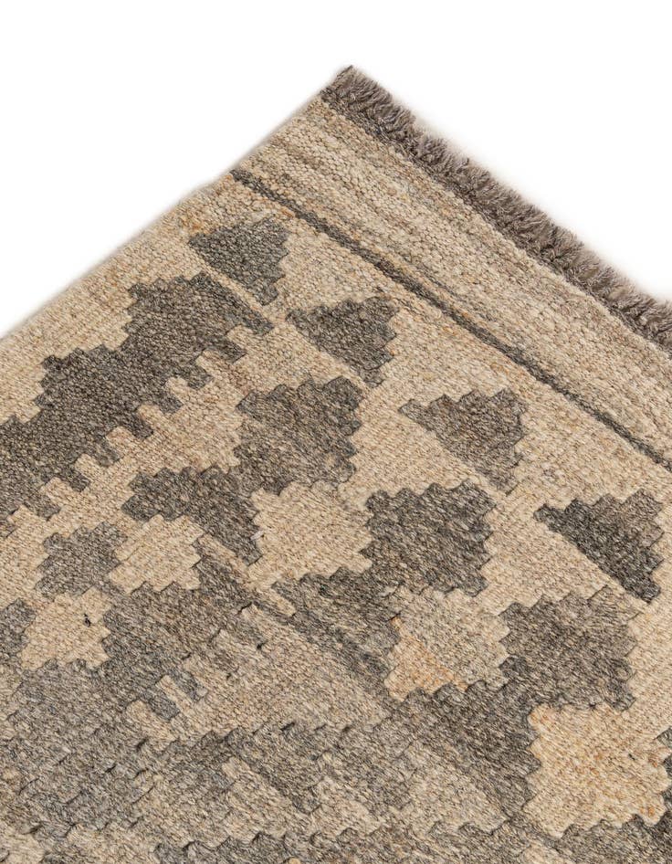 Detail image of  3' 3 x 4' 11  Hand Woven Kilim Maymana Wool Rug