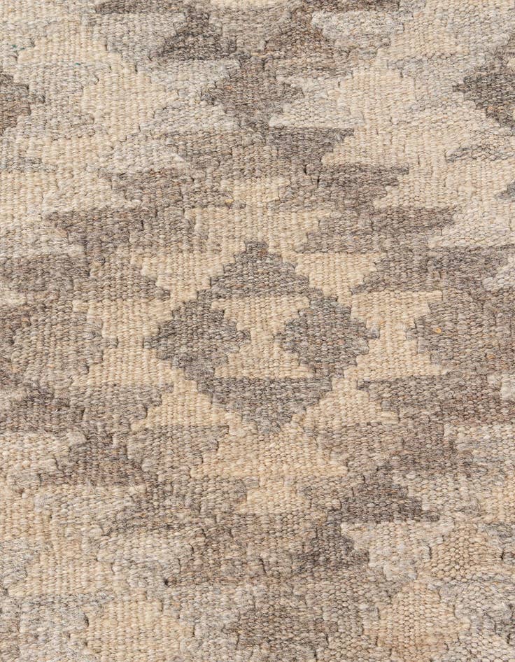 Detail image of  3' 3 x 5' 3  Hand Woven Kilim Maymana Wool Rug