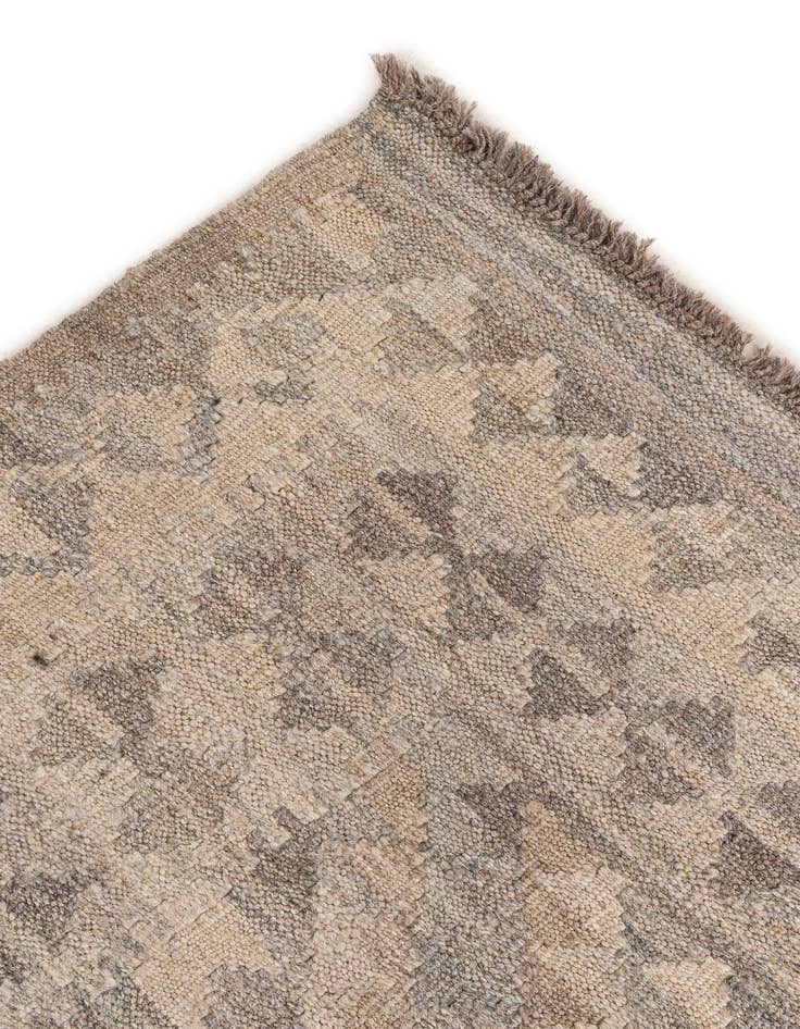 Detail image of  3' 3 x 5' 3  Hand Woven Kilim Maymana Wool Rug