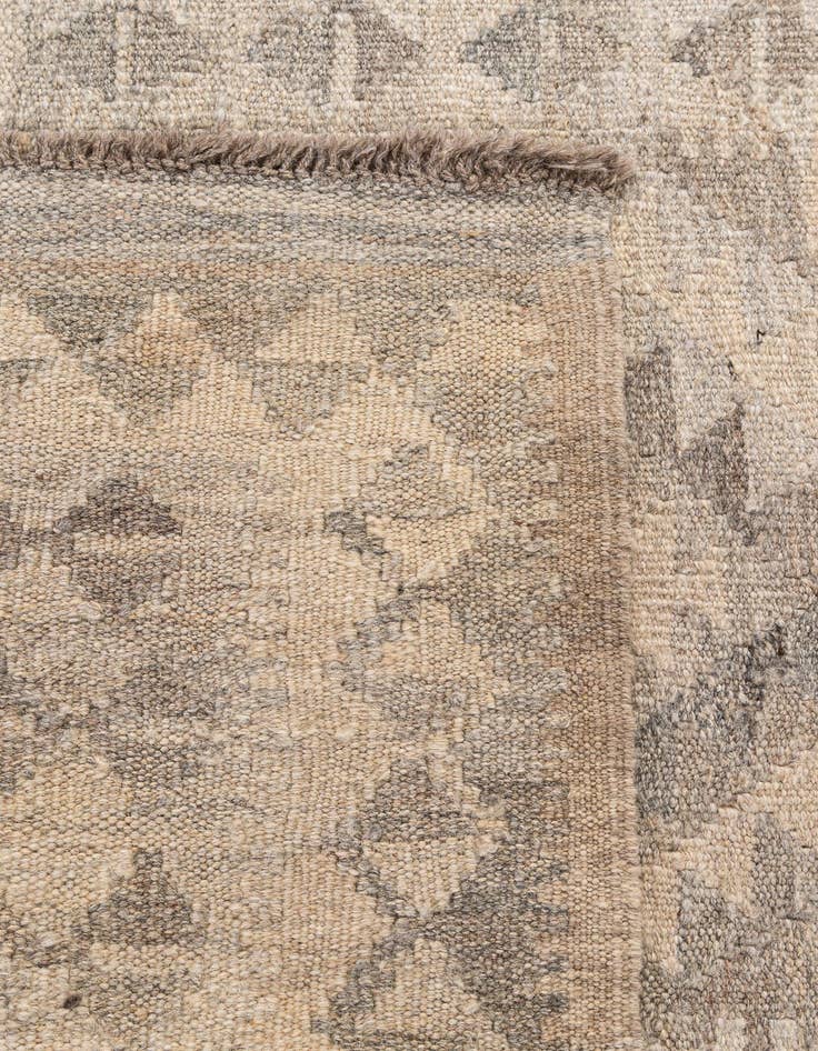 Detail image of  3' 3 x 5' 3  Hand Woven Kilim Maymana Wool Rug