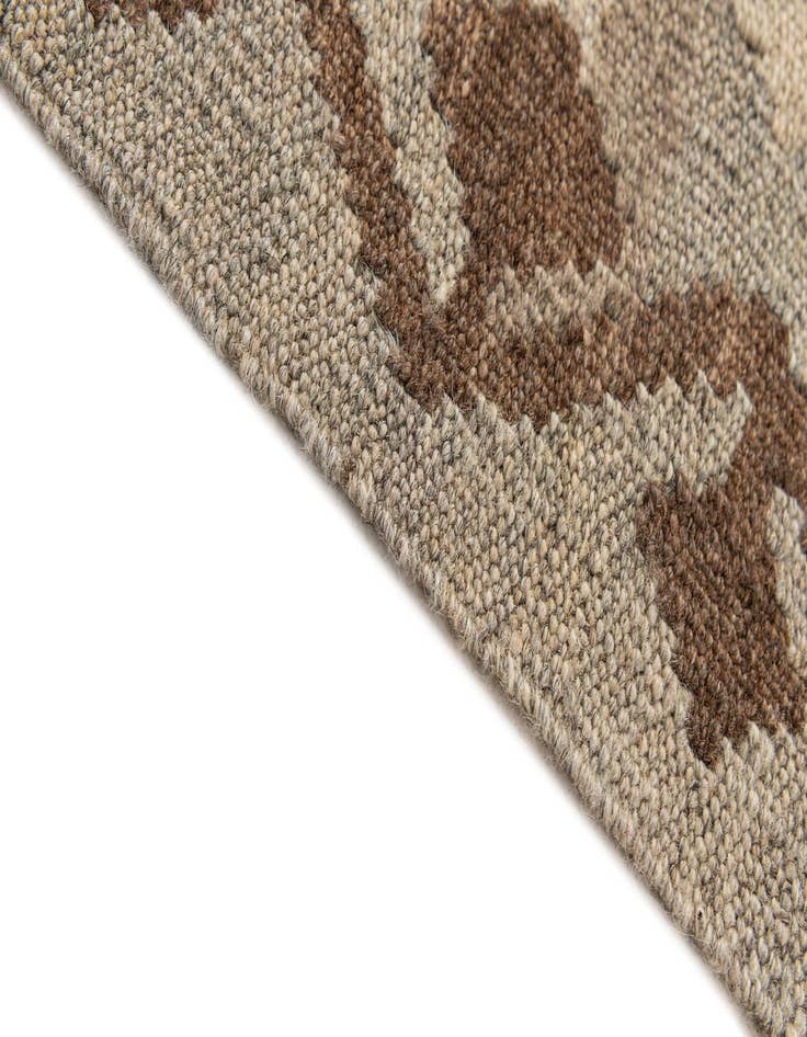 Detail image of  3' 3 x 5' 11  Hand Woven Kilim Maymana Wool Rug