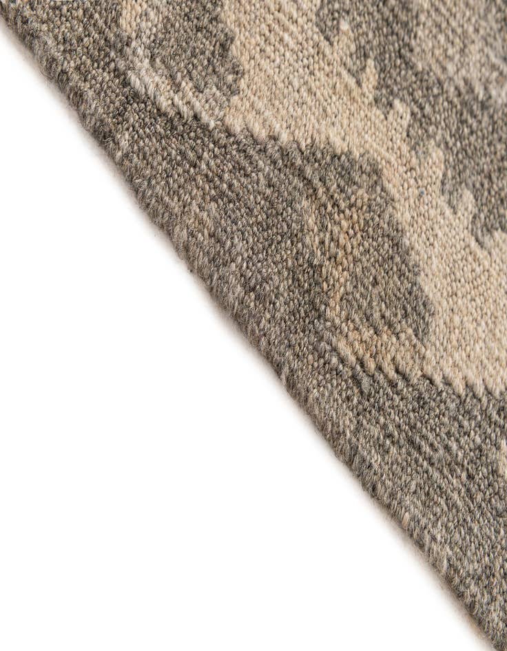 Detail image of  3' 6 x 4' 9  Hand Woven Kilim Maymana Wool Rug