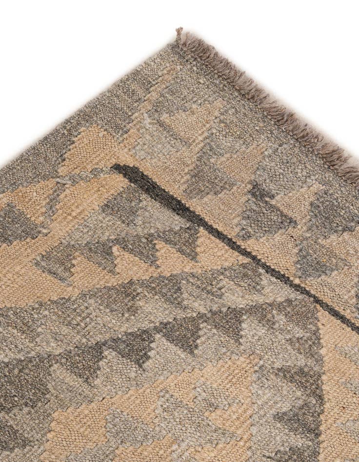 Detail image of  3' 8 x 4' 11  Hand Woven Kilim Maymana Wool Rug