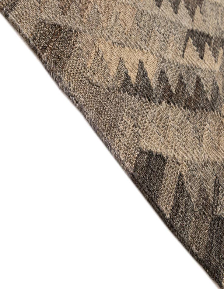 Detail image of  4' x 5' 10  Hand Woven Kilim Maymana Wool Rug