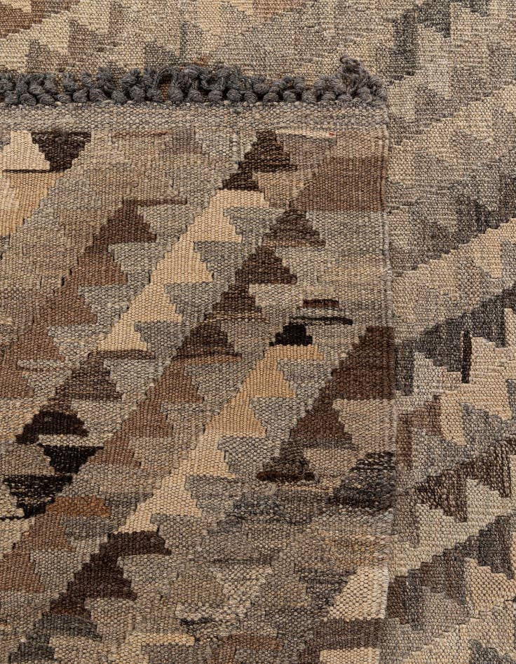 Detail image of  4' x 5' 10  Hand Woven Kilim Maymana Wool Rug