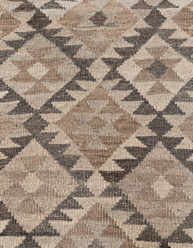 Detail image of  4' x 5' 10  Hand Woven Kilim Maymana Wool Rug