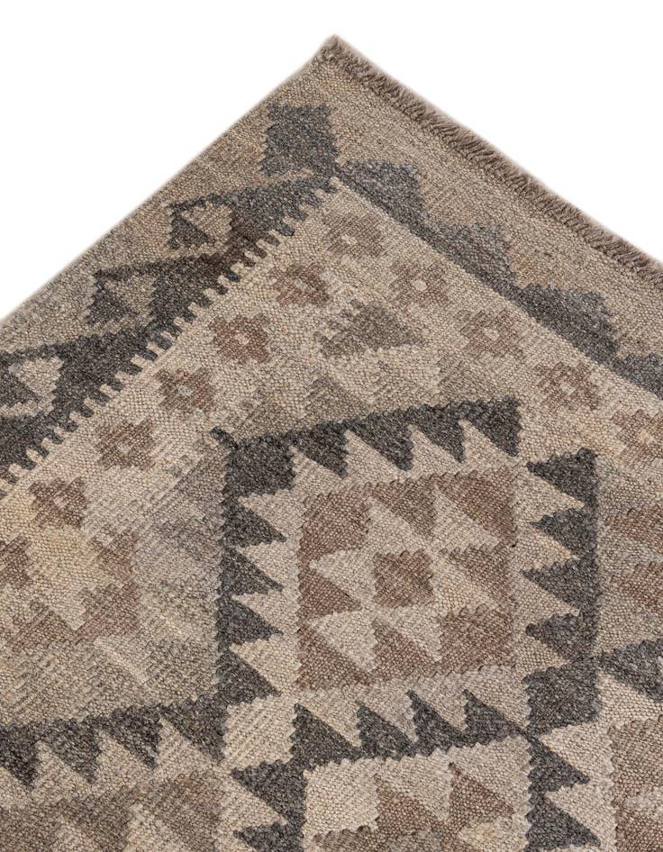 Detail image of  4' x 5' 10  Hand Woven Kilim Maymana Wool Rug