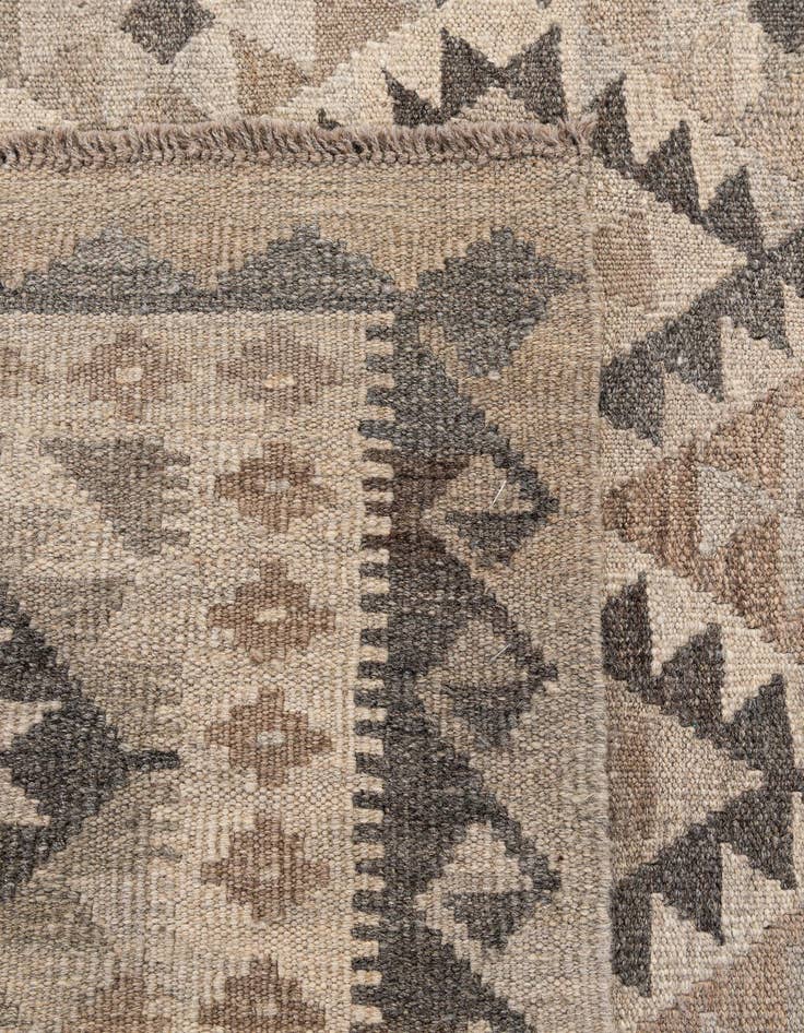 Detail image of  4' x 5' 10  Hand Woven Kilim Maymana Wool Rug