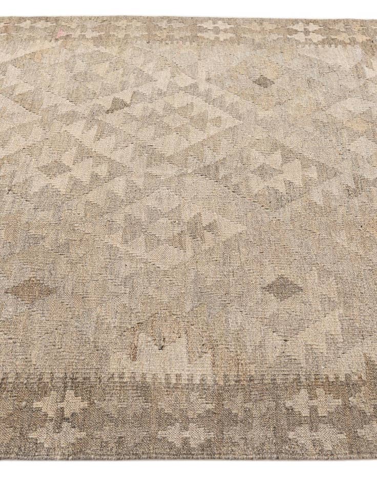 Detail image of  4' x 6'  Hand Woven Kilim Maymana Wool Rug