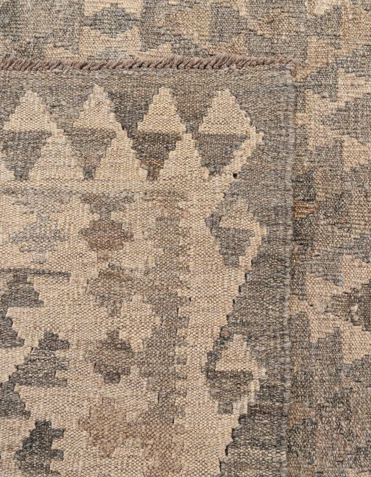 Detail image of  4' x 5' 11  Hand Woven Kilim Maymana Wool Rug