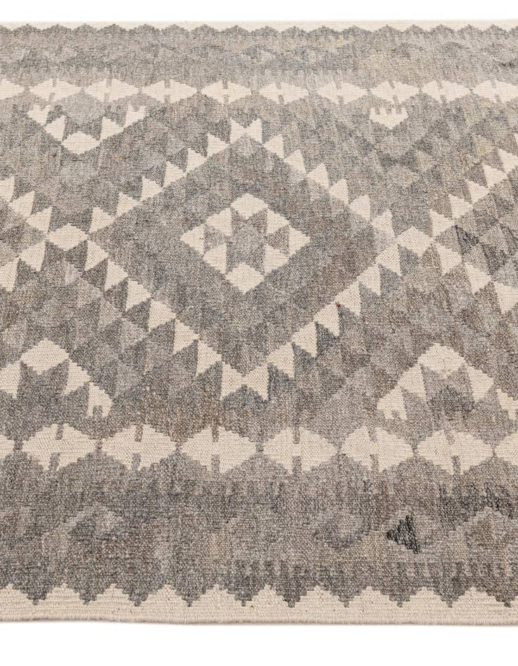 Detail image of  4' 1 x 5' 11  Hand Woven Kilim Maymana Wool Rug