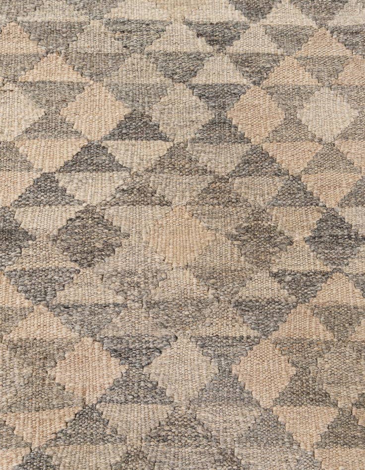 Detail image of  3' 11 x 6'  Hand Woven Kilim Maymana Wool Rug