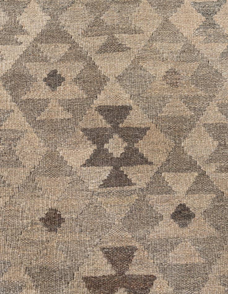 Detail image of  4' 1 x 6' 1  Hand Woven Kilim Maymana Wool Rug