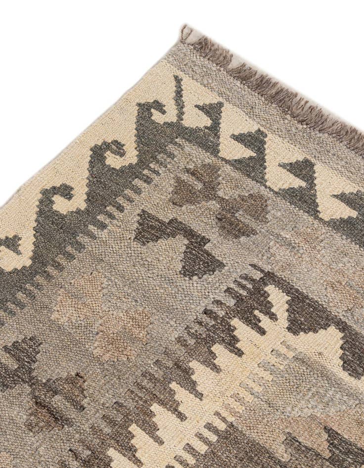 Detail image of  4' x 6' 1  Hand Woven Kilim Maymana Wool Rug