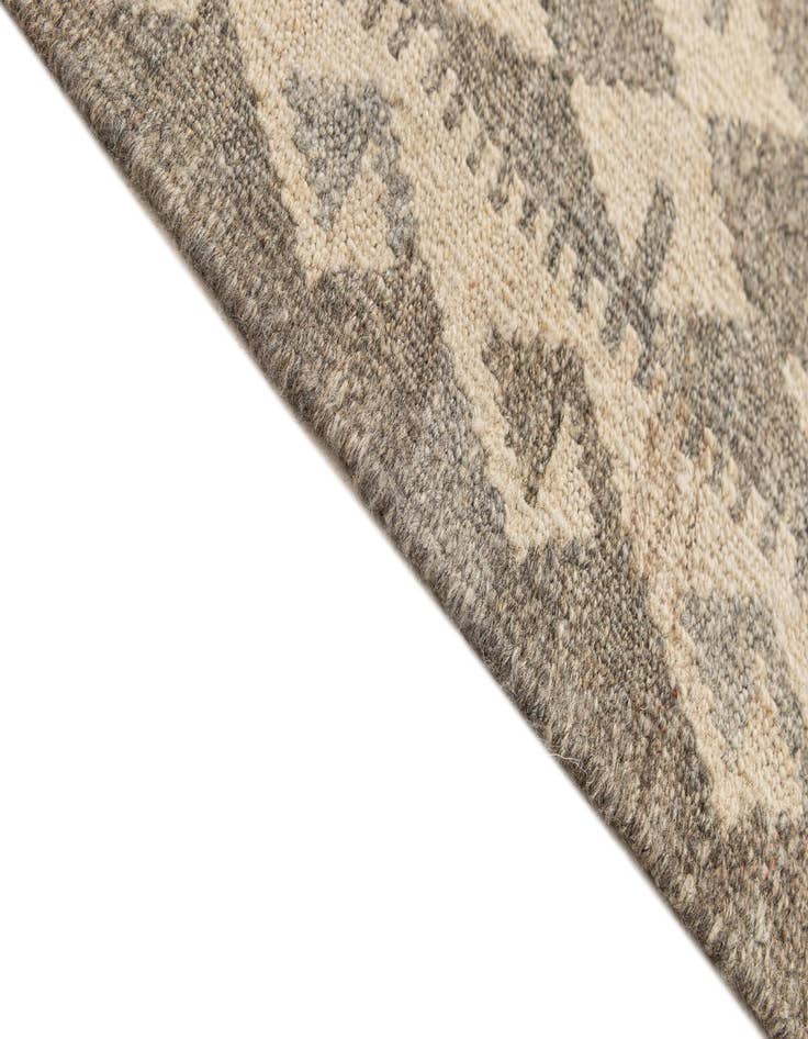 Detail image of  4' 2 x 6'  Hand Woven Kilim Maymana Wool Rug