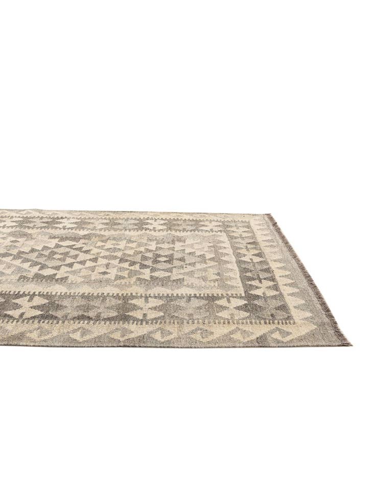 Detail image of  4' 1 x 5' 11  Hand Woven Kilim Maymana Wool Rug