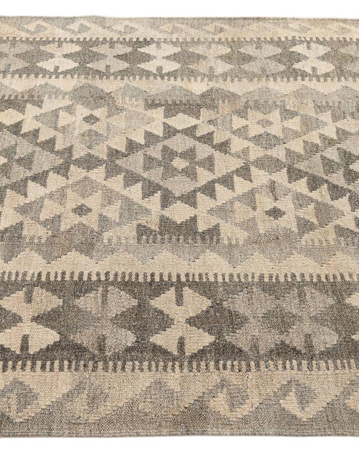 Detail image of  4' 1 x 5' 11  Hand Woven Kilim Maymana Wool Rug