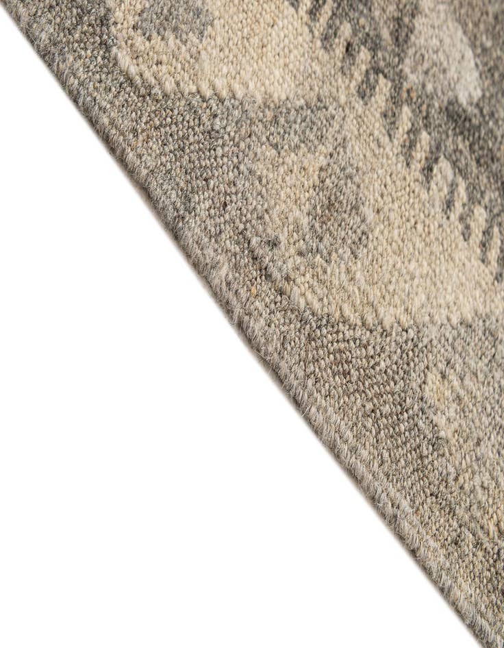 Detail image of  4' 1 x 5' 11  Hand Woven Kilim Maymana Wool Rug